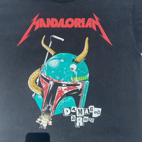 Black Mandalorian Damaged Inc Graphic T-Shirt - Picture 2 of 4